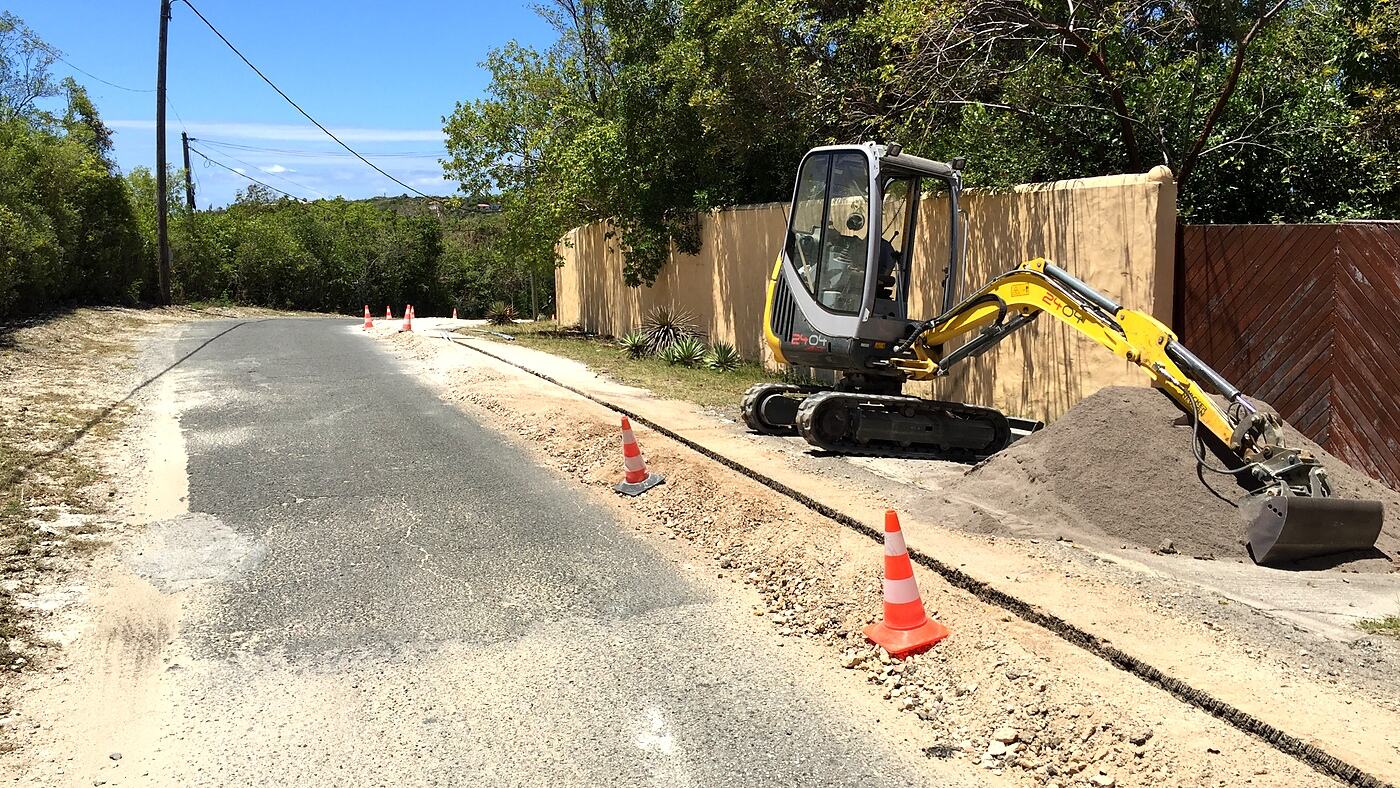Chantier de déploiement du réseau fibre optique THDtel à Saint-Martin